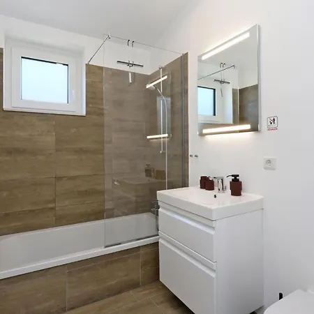 Awesome In Lembruch-duemmer With Kitchen *